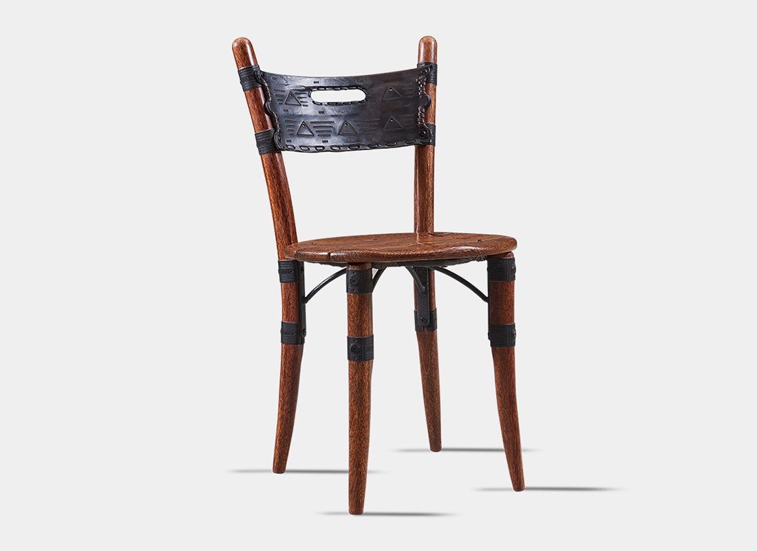 Дизайнерский стул из массива и кожи