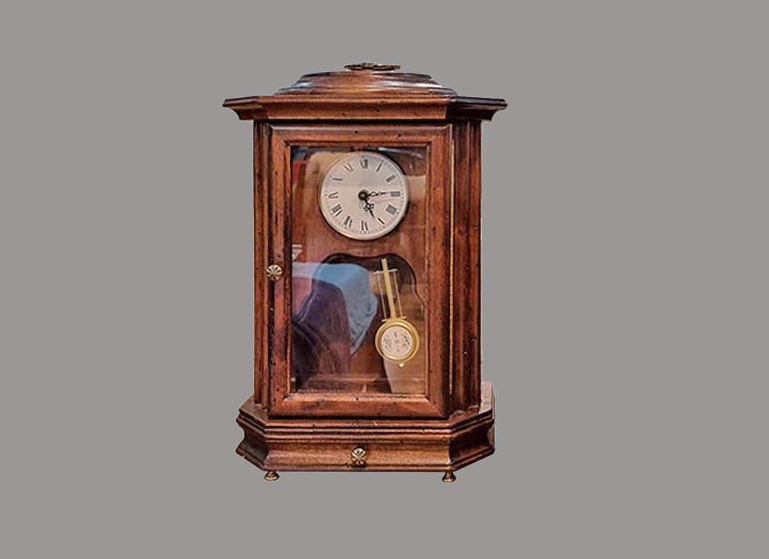 Винтажные старинные настольные часы 0519 - прекрасное украшение для интерьеров, оформленных во многих стилях Capanni