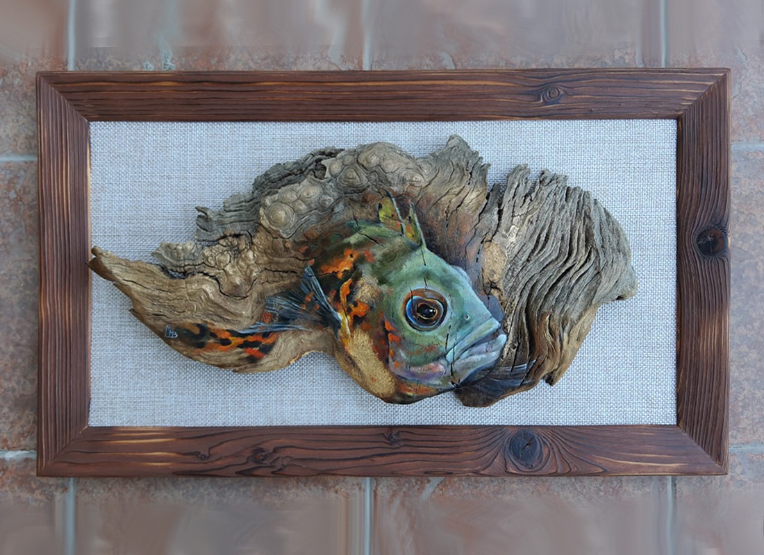 Художественное панно "Рыбка весной" - живопись маслом на срезе корневой части усохшего крымского скального дуба