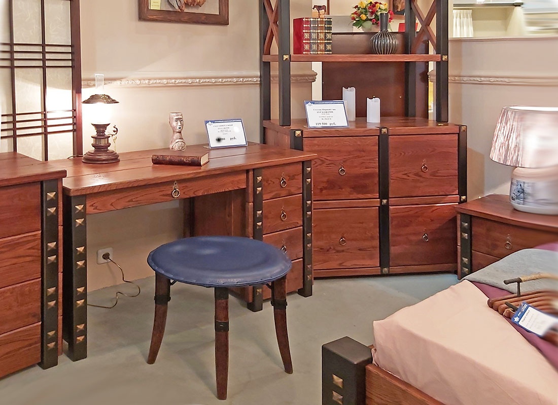 Дизайнерский универсальный стол Luca Grande из массива, оригинальная авторская мебель для спальни, пиьменный стол из массива