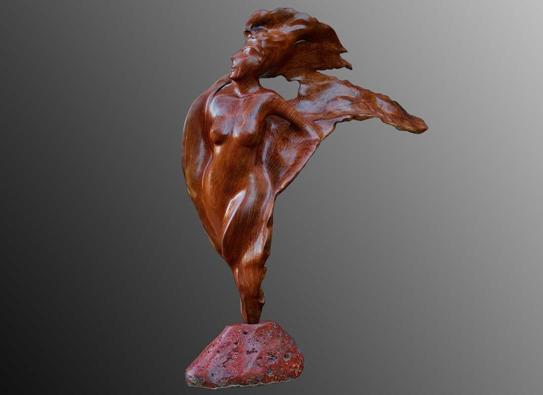 Скульптура из реликтового можжевельника на яшме. Коллекция "Поэзия" 