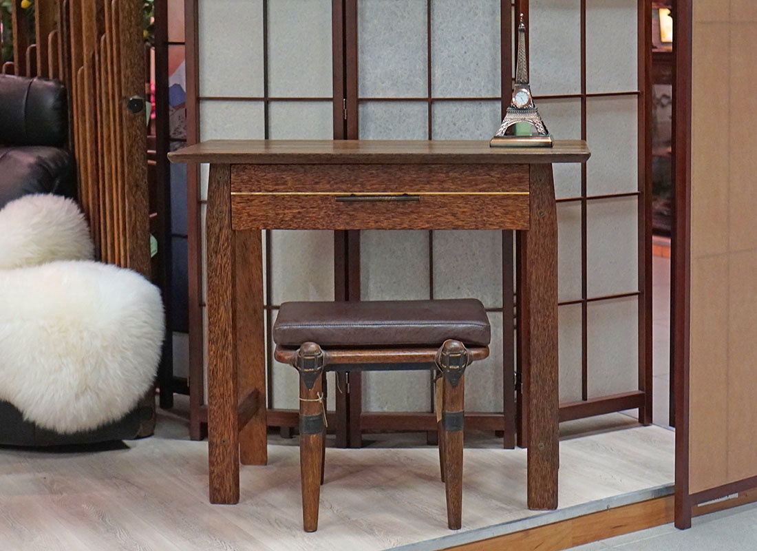 Оригинальный дизайнерский кофейный стол - необходимый предмет и изящное украшение любого дома. квартиры, офиса