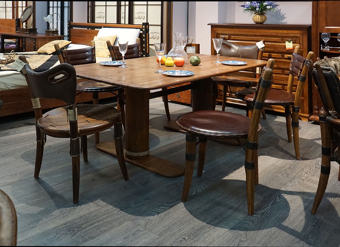 Мебель для столовых, ресторанов и кафе. Дизайнерские стулья наивысшего качества из массива и кожи. 