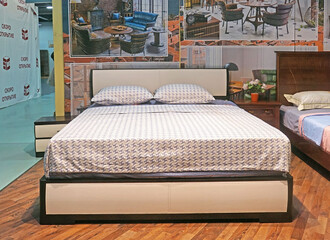 800 Этель вайт кровать с тумбочкой DSC03200